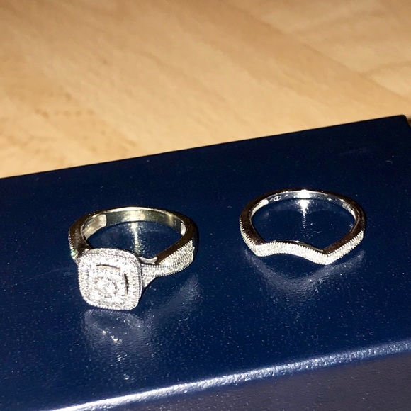 10k white gold diamond bridal/engagement set - Picture 3 of 7